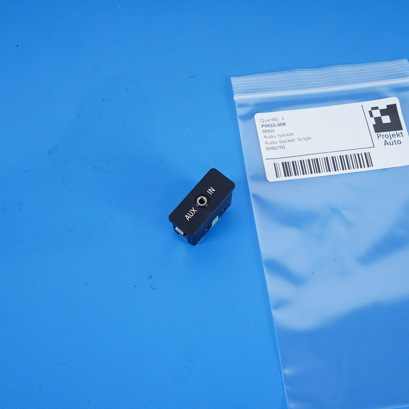 03-20 OEM BMW Audio Socket AUX IN 6986791 E70 E83 E84 F25 E60 E65 E66 E90 F01