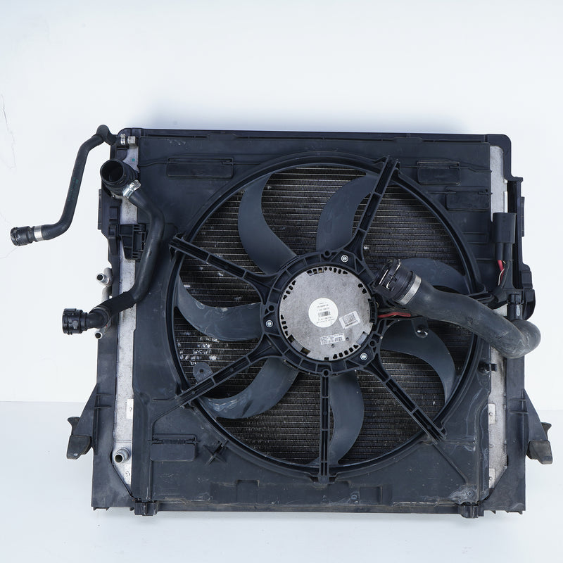 07-10 OEM BMW Radiator & Fan Assembly AC Condensor X5 4.8i 3.0si 7533538 E70