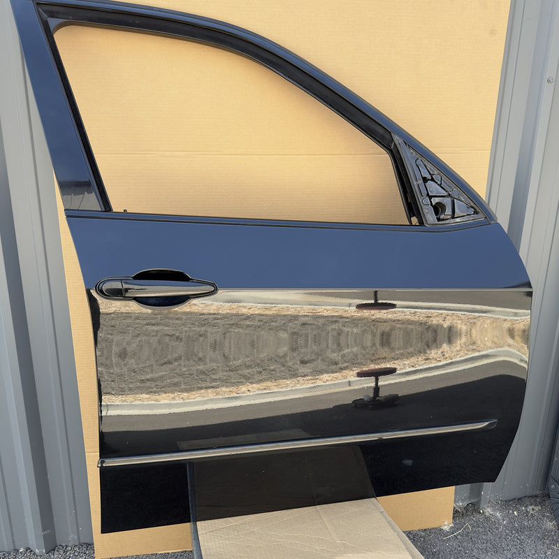 07-13 OEM BMW Front Right Door Complete X5M X5 475 Black Sapphire Metalic E70