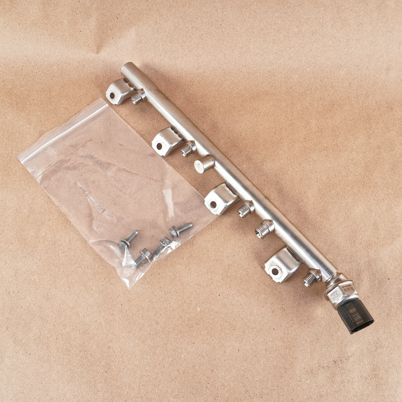 08-14 OEM BMW Left Fuel Rail w/Sensor Screws S63 N63 7547600 E70 F01 F02 F04 F10