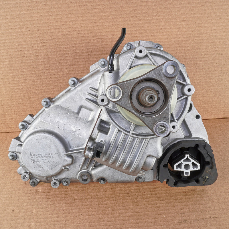 08-14 OEM BMW Transfer Case ATC700 X5M X6M X6 S63 7599887 E70 E71