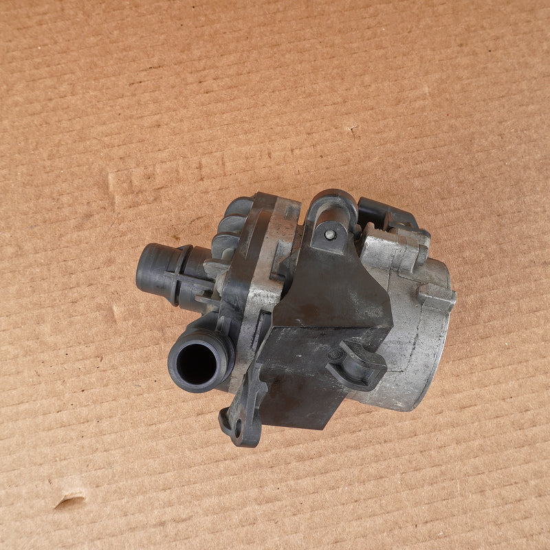 08-21 OEM BMW Auxiliary Water Pump X5M X6M X5 X6 750i 550i S63 N63 7566335 E70