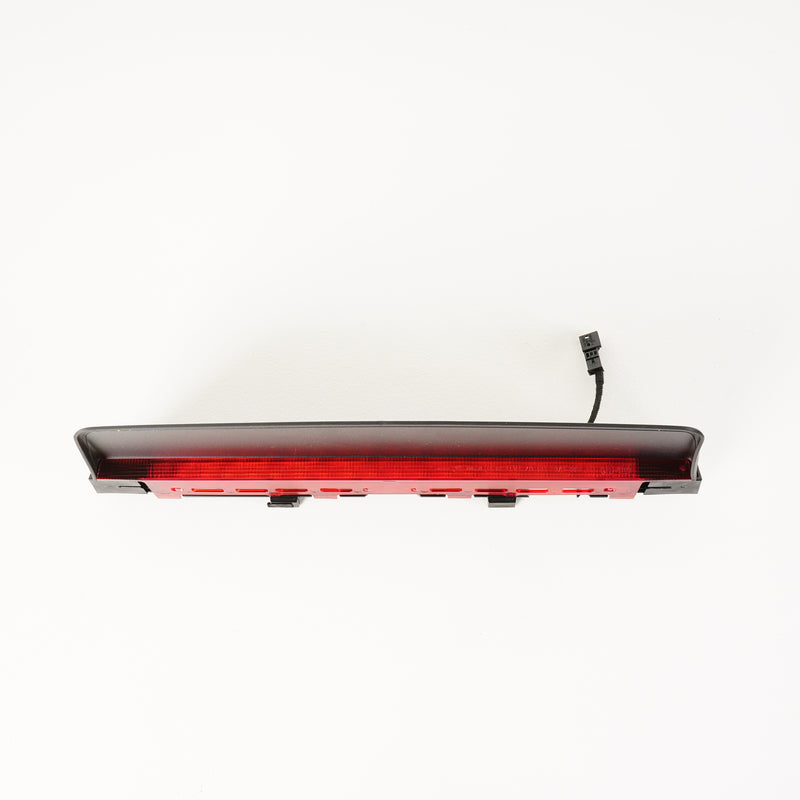 09-15 OEM BMW Rear Center Brake Light 7 Series 7182211 F01 F02 F04