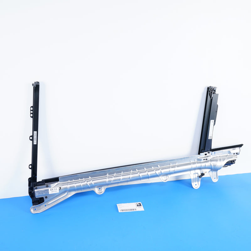 16-22 OEM BMW Rear Right Door Sun Blind 7338012 G12