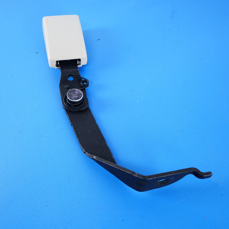 16-22 OEM BMW Rear Right Seat Belt Buckle Ivory White 7 Series 7435908 G12
