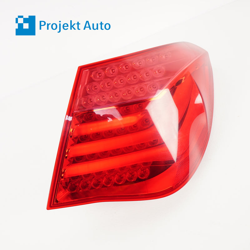 09-12 OEM BMW Rear Right Tail Light 7 Series 7182202 F01 F02 F04